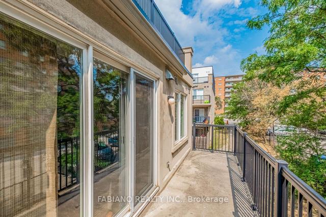 2016 - 3049 Finch Ave W, Townhouse with 1 bedrooms, 1 bathrooms and 1 parking in Toronto ON | Image 11