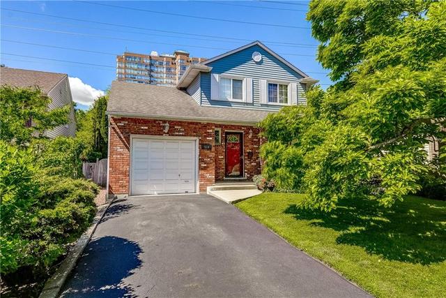 534 Clark Avenue, House detached with 3 bedrooms, 2 bathrooms and 2 parking in Burlington ON | Image 3