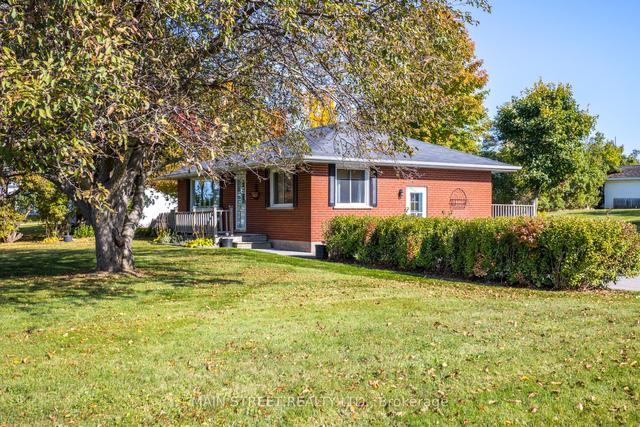 3358 Highway 35 N, House detached with 2 bedrooms, 2 bathrooms and 6 parking in Kawartha Lakes ON | Image 23