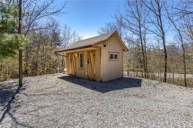 433 White Falls Road, House detached with 2 bedrooms, 1 bathrooms and 6 parking in Georgian Bay ON | Image 6