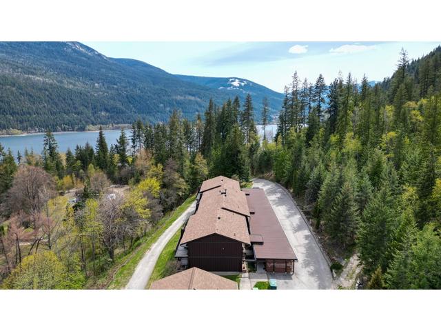 1 - 1691 Highway 3a, Condo with 1 bedrooms, 1 bathrooms and 1 parking in Central Kootenay F BC | Image 30