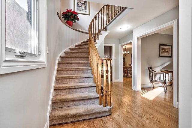 3558 Chartrand Cres, House detached with 4 bedrooms, 4 bathrooms and 4 parking in Mississauga ON | Image 24