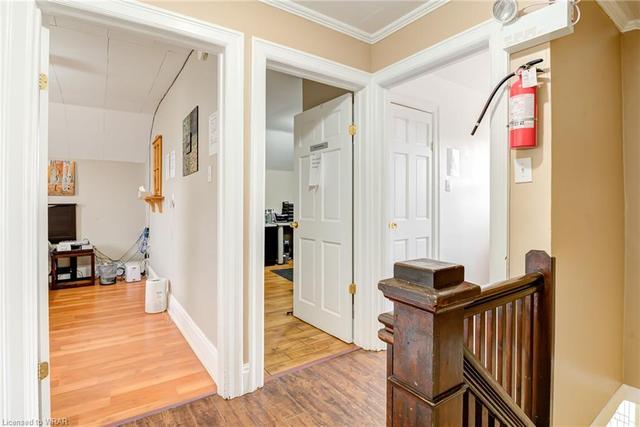 1405 King Street E, House detached with 2 bedrooms, 1 bathrooms and 10 parking in Cambridge ON | Image 10
