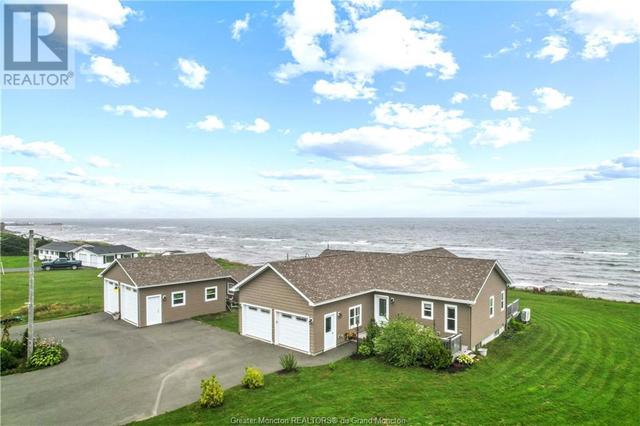 140 Cap Lumiere Rd, House detached with 4 bedrooms, 2 bathrooms and null parking in Richibucto P NB | Image 1