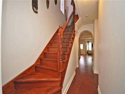 3634 Twinmaple Dr, House semidetached with 4 bedrooms, 4 bathrooms and 4 parking in Mississauga ON | Image 3