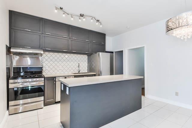 5 Euclid Pl, House attached with 3 bedrooms, 2 bathrooms and 1 parking in Toronto ON | Image 9