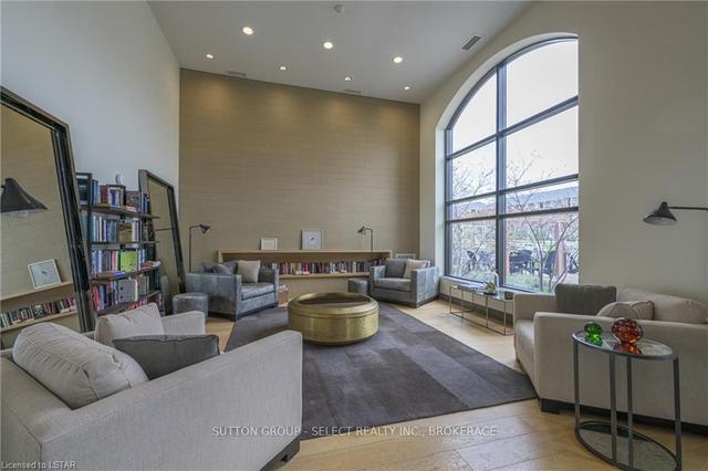 404 - 240 Villagewalk Blvd, Condo with 3 bedrooms, 2 bathrooms and 1 parking in London ON | Image 35