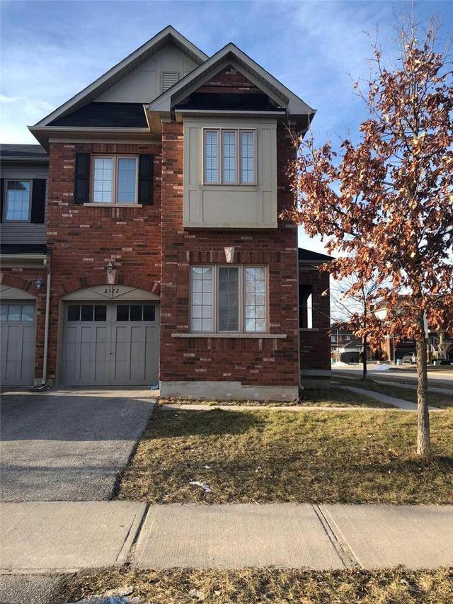 2172 Fiddlers Way, House attached with 3 bedrooms, 3 bathrooms and 1 parking in Oakville ON | Image 2