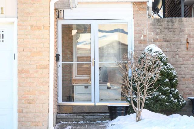111 Chalfield Lane, House semidetached with 3 bedrooms, 2 bathrooms and 3 parking in Mississauga ON | Image 12
