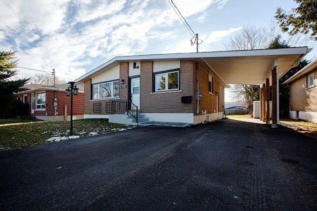 1451 Kennedy St, House detached with 3 bedrooms, 2 bathrooms and 5 parking in Greater Sudbury ON | Card Image