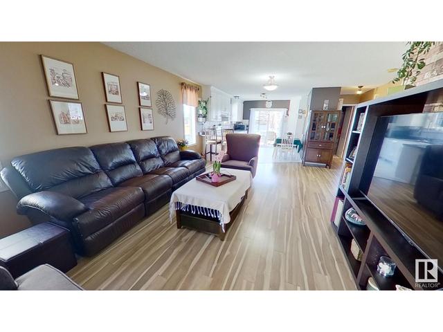 135 Dunvegan Rd Nw, House detached with 5 bedrooms, 3 bathrooms and 5 parking in Edmonton AB | Image 5