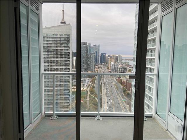 0006 - 600 Fleet St, Condo with 1 bedrooms, 1 bathrooms and 0 parking in Toronto ON | Image 2