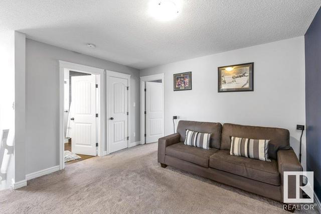 3905 167a Av Nw, House semidetached with 3 bedrooms, 2 bathrooms and null parking in Edmonton AB | Image 19
