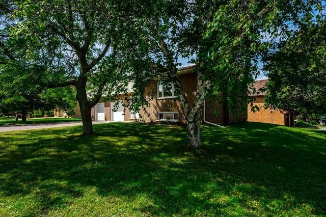 1880 Parkwood Circ, House detached with 3 bedrooms, 3 bathrooms and 6 parking in Peterborough ON | Image 33