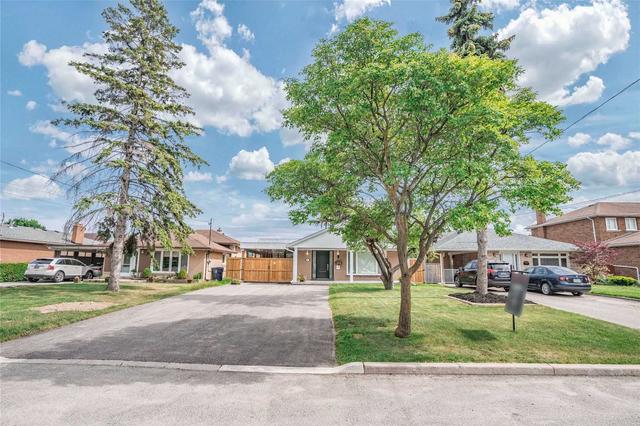 43 Wallasey Ave, House detached with 2 bedrooms, 2 bathrooms and 8 parking in Toronto ON | Image 6