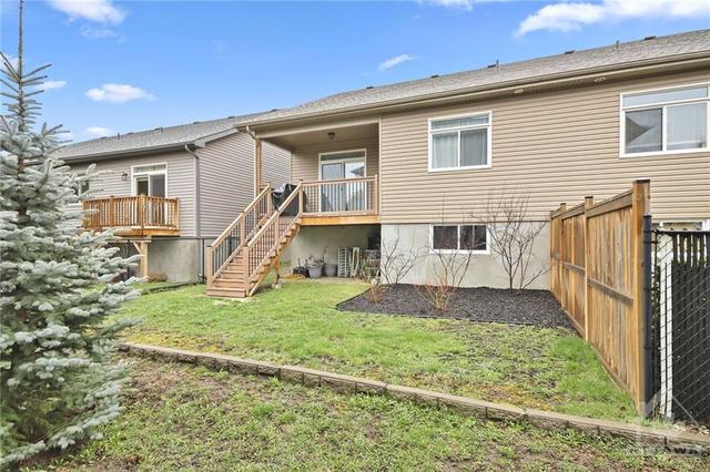 106 Kempten Court, Home with 3 bedrooms, 1 bathrooms and 2 parking in North Grenville ON | Image 4