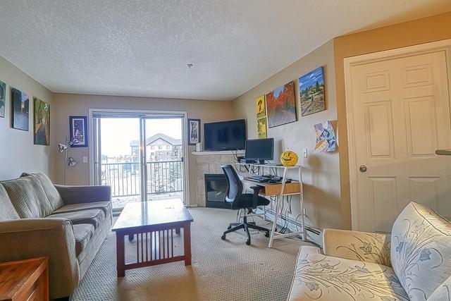 2308 - 8 Bridlecrest Drive Sw, Condo with 2 bedrooms, 2 bathrooms and 1 parking in Calgary AB | Image 1