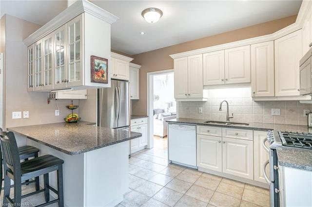 55 Nicholas Drive, House detached with 4 bedrooms, 4 bathrooms and 4 parking in St. Catharines ON | Image 15