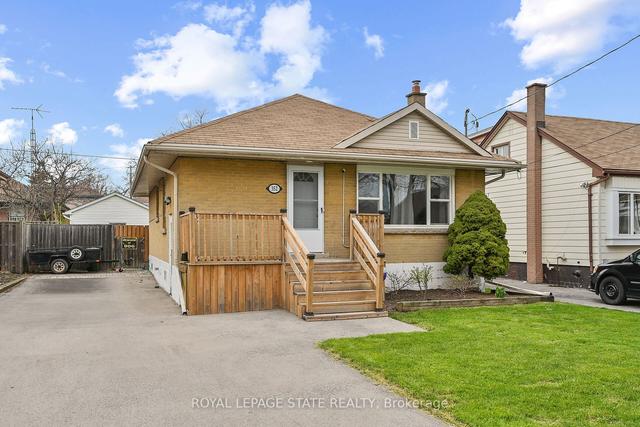 352 East 28th St, House detached with 2 bedrooms, 2 bathrooms and 5 parking in Hamilton ON | Image 32