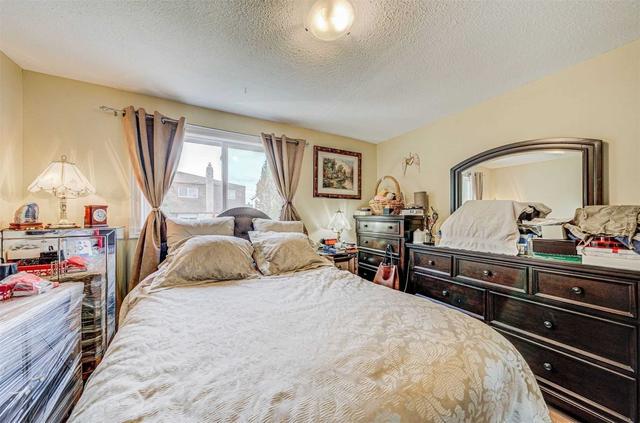 139 Salisbury Circ, House semidetached with 3 bedrooms, 2 bathrooms and 4 parking in Brampton ON | Image 20