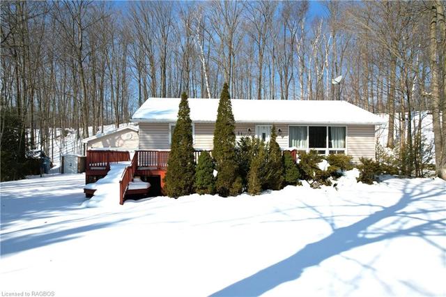 11 Martin Drive, House detached with 3 bedrooms, 2 bathrooms and 8 parking in South Bruce Peninsula ON | Image 11