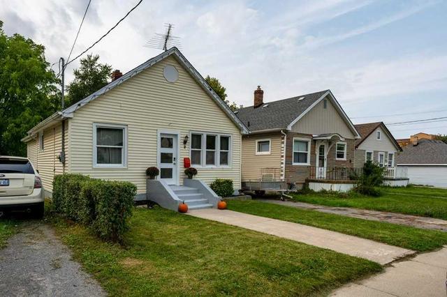 9 Marlborough Ave, House detached with 2 bedrooms, 2 bathrooms and 1 parking in St. Catharines ON | Image 23