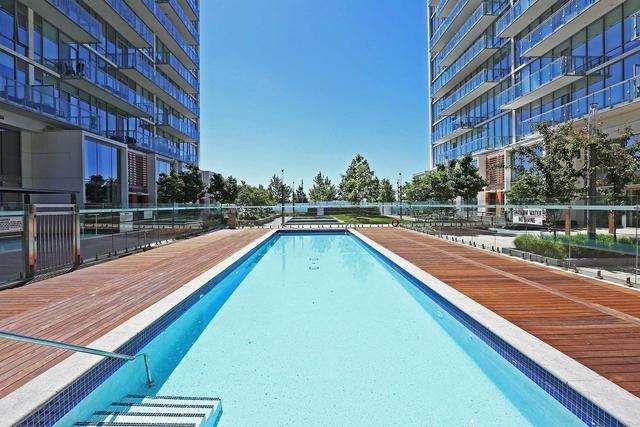 418 - 29 Queens Quay E, Condo with 2 bedrooms, 2 bathrooms and 1 parking in Toronto ON | Image 25
