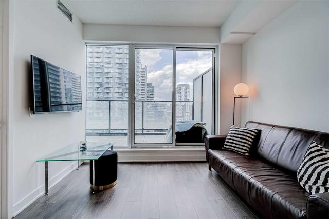 3106 - 125 Blue Jays Way, Condo with 1 bedrooms, 1 bathrooms and 0 parking in Toronto ON | Image 4