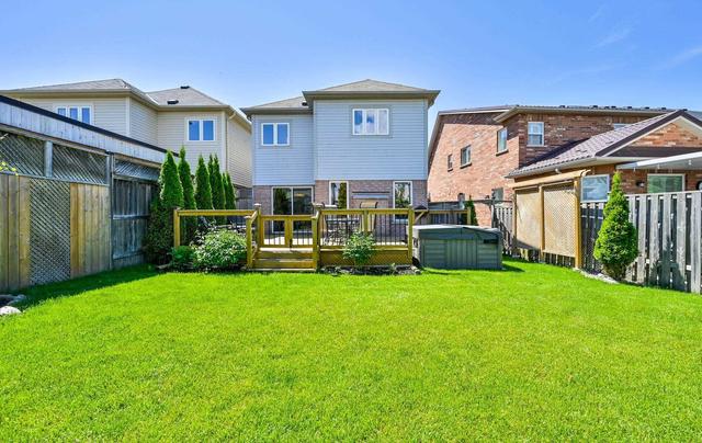 80 Bathgate Cres, House detached with 3 bedrooms, 3 bathrooms and 3 parking in Clarington ON | Image 35