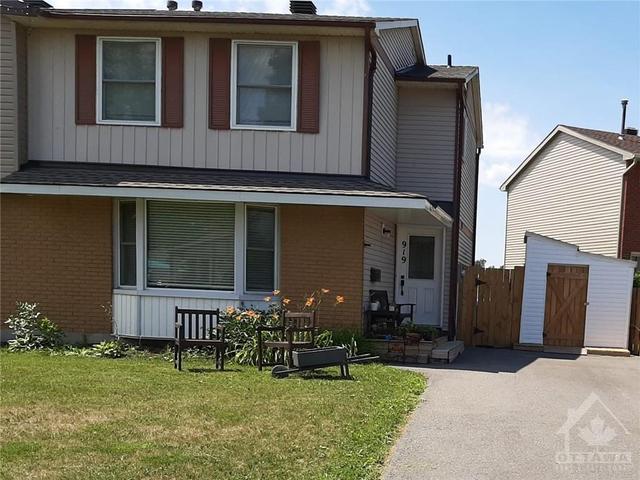 919 Lawnsberry Drive, Home with 4 bedrooms, 2 bathrooms and 3 parking in Ottawa ON | Image 29