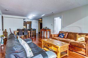 1210 - 18 Harbour St, Condo with 2 bedrooms, 2 bathrooms and 1 parking in Toronto ON | Image 3