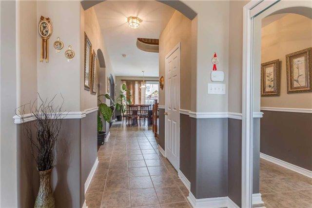 2 Ranger Cres, House detached with 4 bedrooms, 3 bathrooms and 4 parking in Brampton ON | Image 6