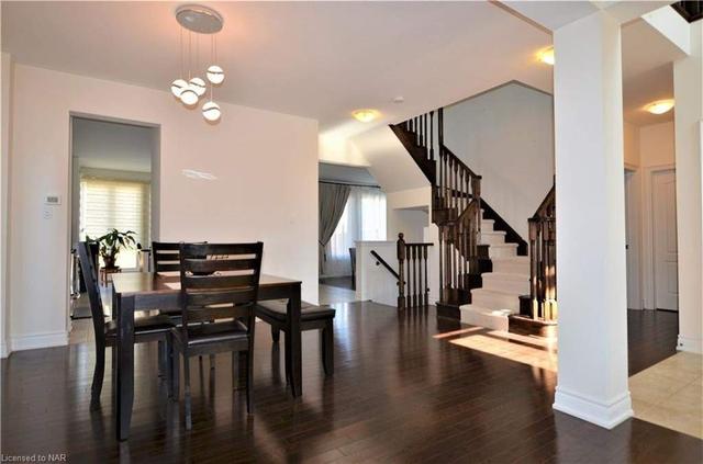 8902 Kudlac St, House detached with 5 bedrooms, 5 bathrooms and 6 parking in Niagara Falls ON | Image 3
