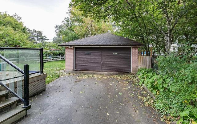 Upper - 27 Highland Park Blvd, House detached with 3 bedrooms, 1 bathrooms and 1 parking in Markham ON | Image 12