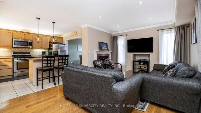 25 Oakmeadow Dr, House detached with 3 bedrooms, 3 bathrooms and 3 parking in Brampton ON | Image 39