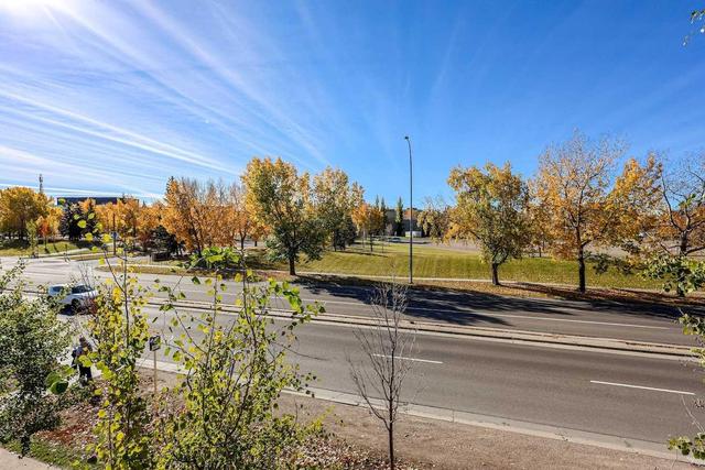 2106 - 95 Burma Star Road Sw, Home with 3 bedrooms, 2 bathrooms and 1 parking in Calgary AB | Image 15