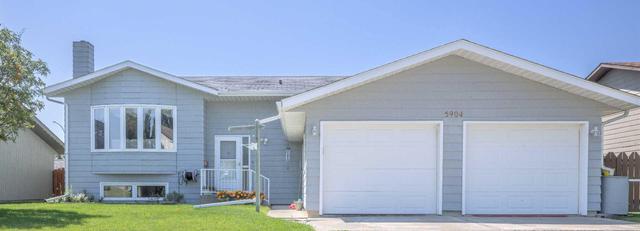 5904 59 Street, House detached with 4 bedrooms, 2 bathrooms and 2 parking in Rocky Mountain House AB | Image 1
