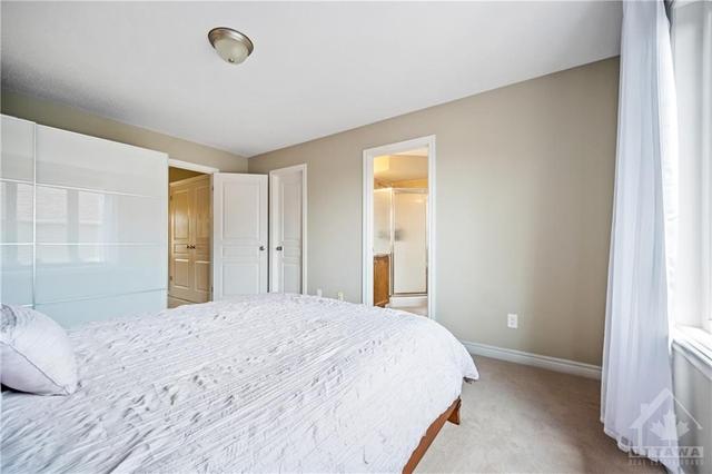 213 Butterfly Walk, Townhouse with 3 bedrooms, 3 bathrooms and 3 parking in Ottawa ON | Image 15
