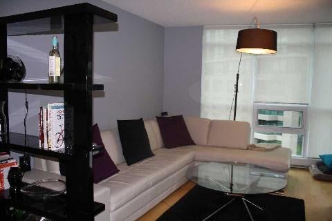 638 - 231 Fort York Blvd, Condo with 1 bedrooms, 1 bathrooms and 1 parking in Toronto ON | Image 2