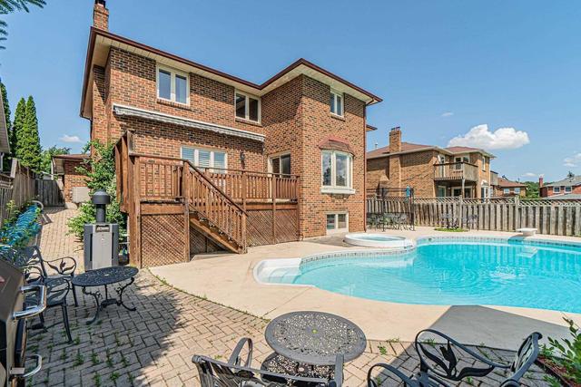 4 Chalmers Crt, House detached with 5 bedrooms, 4 bathrooms and 2 parking in Brampton ON | Image 17