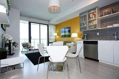 2405 - 33 Lombard St, Condo with 1 bedrooms, 1 bathrooms and null parking in Toronto ON | Image 2