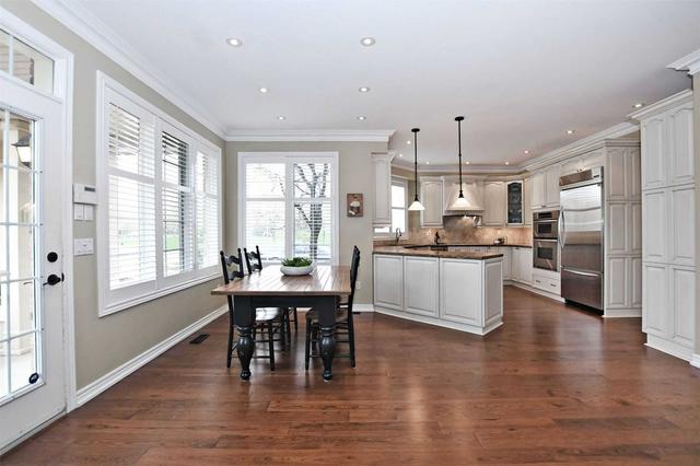 32 Royal Troon Cres, House detached with 4 bedrooms, 4 bathrooms and 7 parking in Markham ON | Image 5