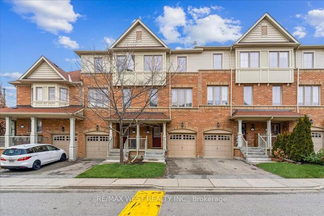 6 Cedar Lake Cres, Townhouse with 3 bedrooms, 4 bathrooms and 2 parking in Brampton ON | Image 1