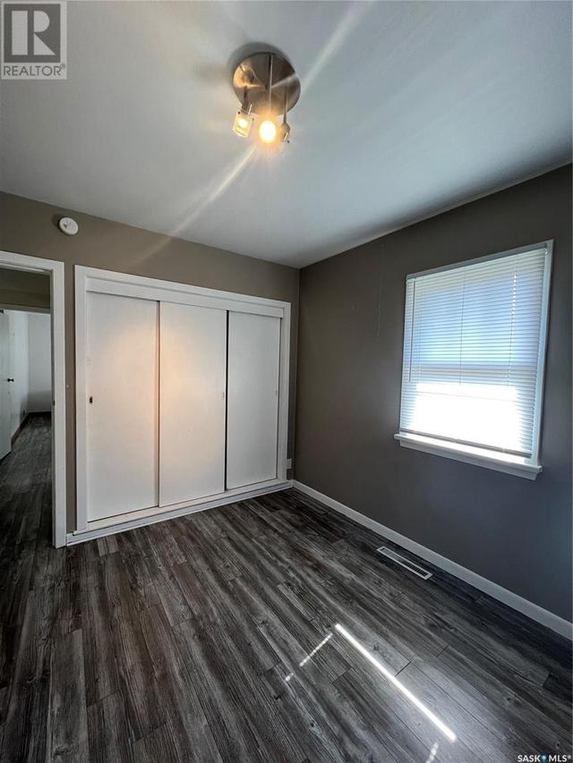211 6th Avenue W, House detached with 4 bedrooms, 2 bathrooms and null parking in Shaunavon SK | Image 11