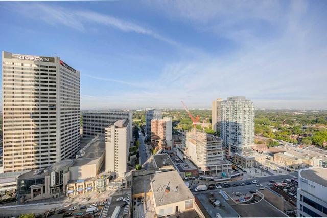 2502 - 30 Roehampton Ave, Condo with 2 bedrooms, 2 bathrooms and 1 parking in Toronto ON | Image 2