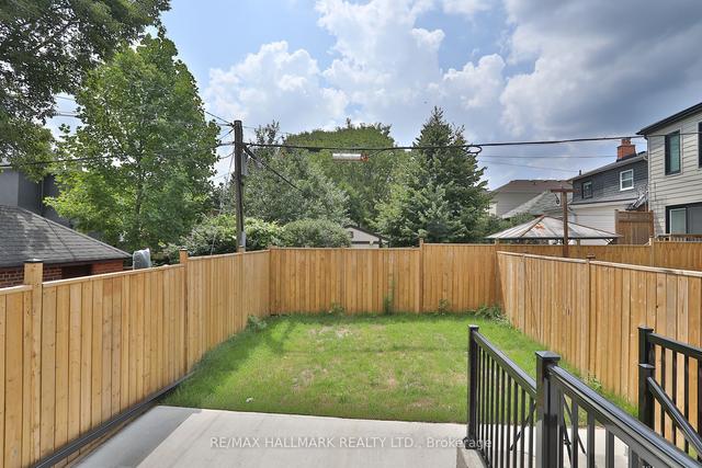 252a Monarch Park Ave, House detached with 3 bedrooms, 5 bathrooms and 2 parking in Toronto ON | Image 31