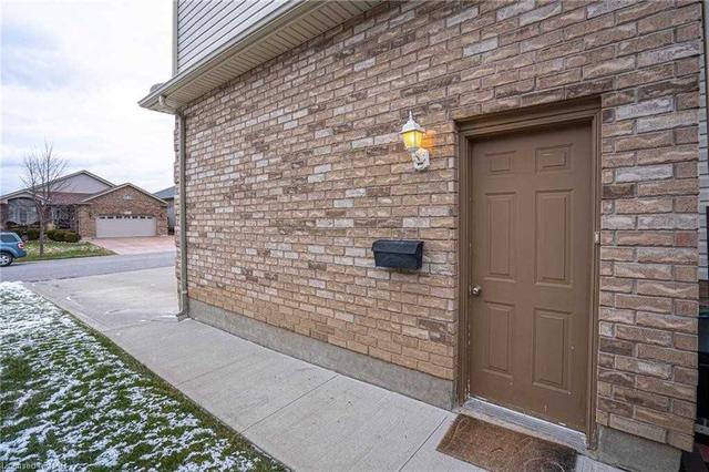 8360 Mullen Crt, House detached with 3 bedrooms, 3 bathrooms and 8 parking in Niagara Falls ON | Image 27