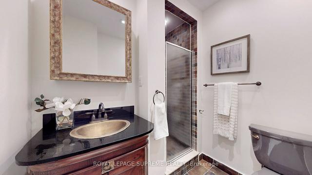 12 - 20 La Rose Ave, Townhouse with 4 bedrooms, 4 bathrooms and 2 parking in Toronto ON | Image 11