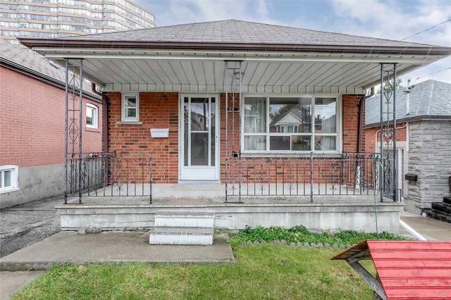 55 Lonborough Ave, House detached with 2 bedrooms, 2 bathrooms and 2 parking in Toronto ON | Image 1
