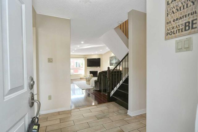 1561 Geta Circ, House detached with 4 bedrooms, 3 bathrooms and 5 parking in Pickering ON | Image 33